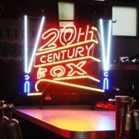 Néon "20th Century Fox"