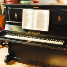 Piano "Maison Beethoven" 134cm