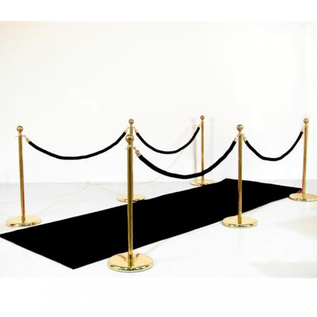 Tapis noir et potelets