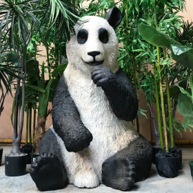 Panda assis