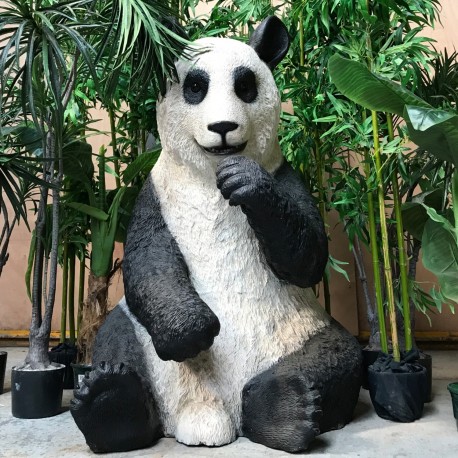 Panda assis