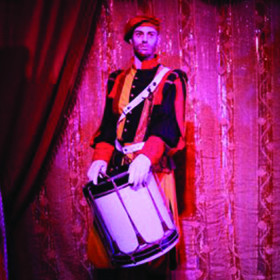 Batteur médiéval, troubadour